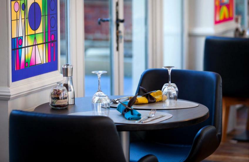 Logis - Hostellerie & Restaurant Du Marche Le Cateau-Cambresis Zewnętrze zdjęcie